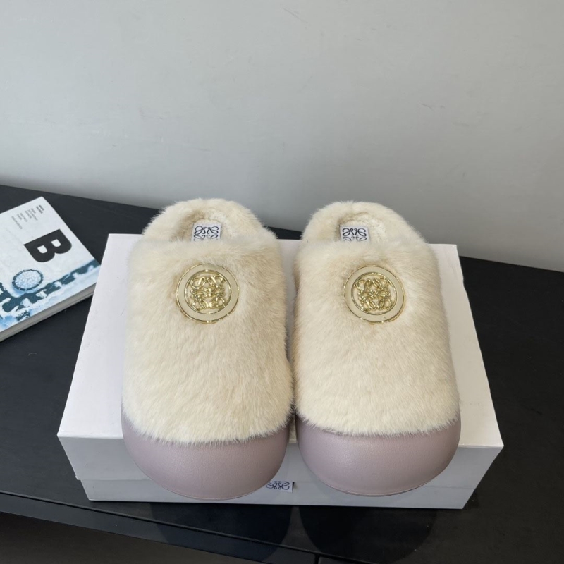 L0ew* slippers